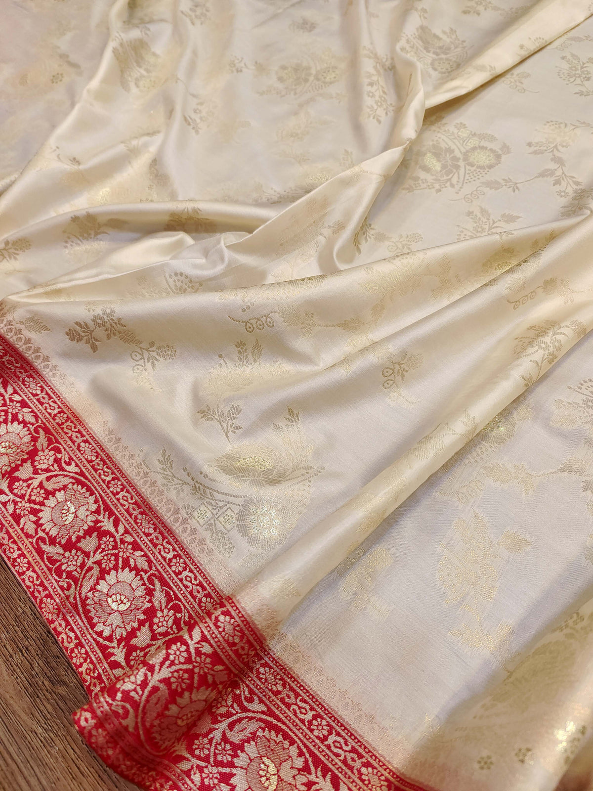 Gulab Jaal Semi-Silk Saree