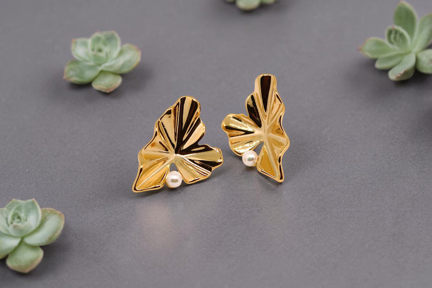 Leaf Studs