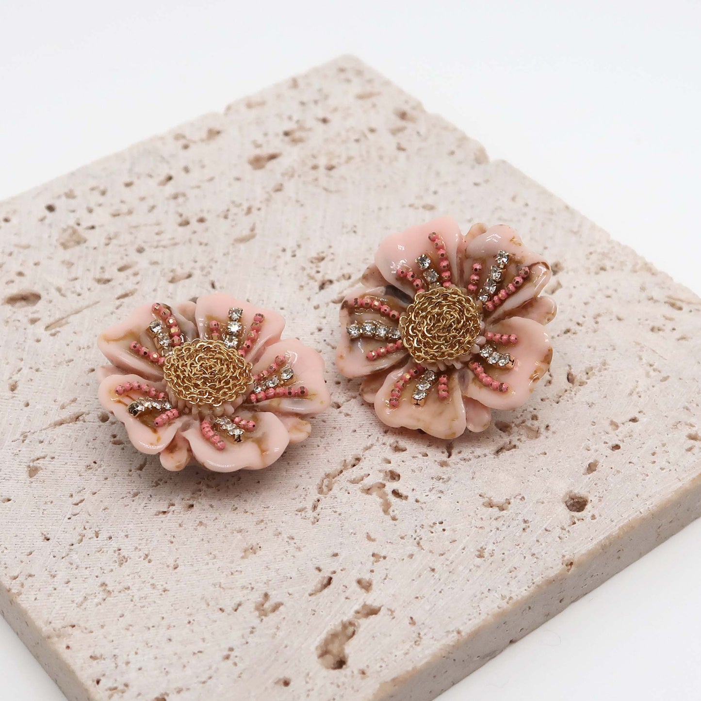 Radiance Studs