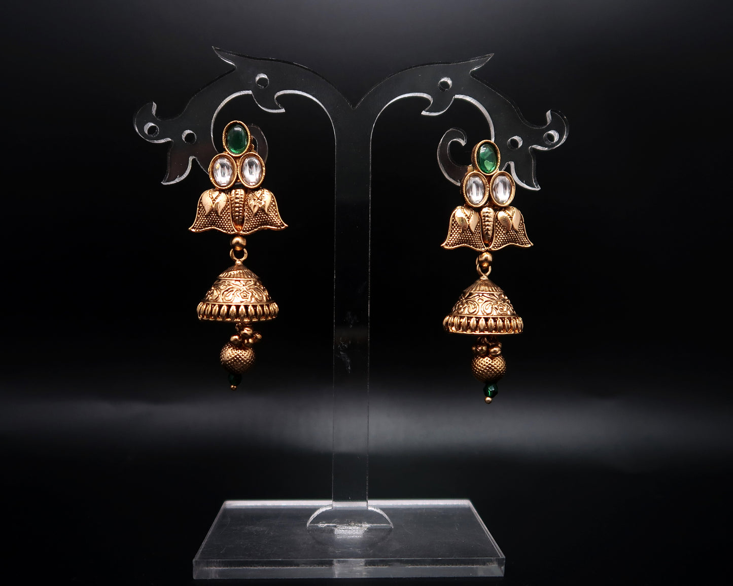 Traditional Temple Green Stone Necklace Set