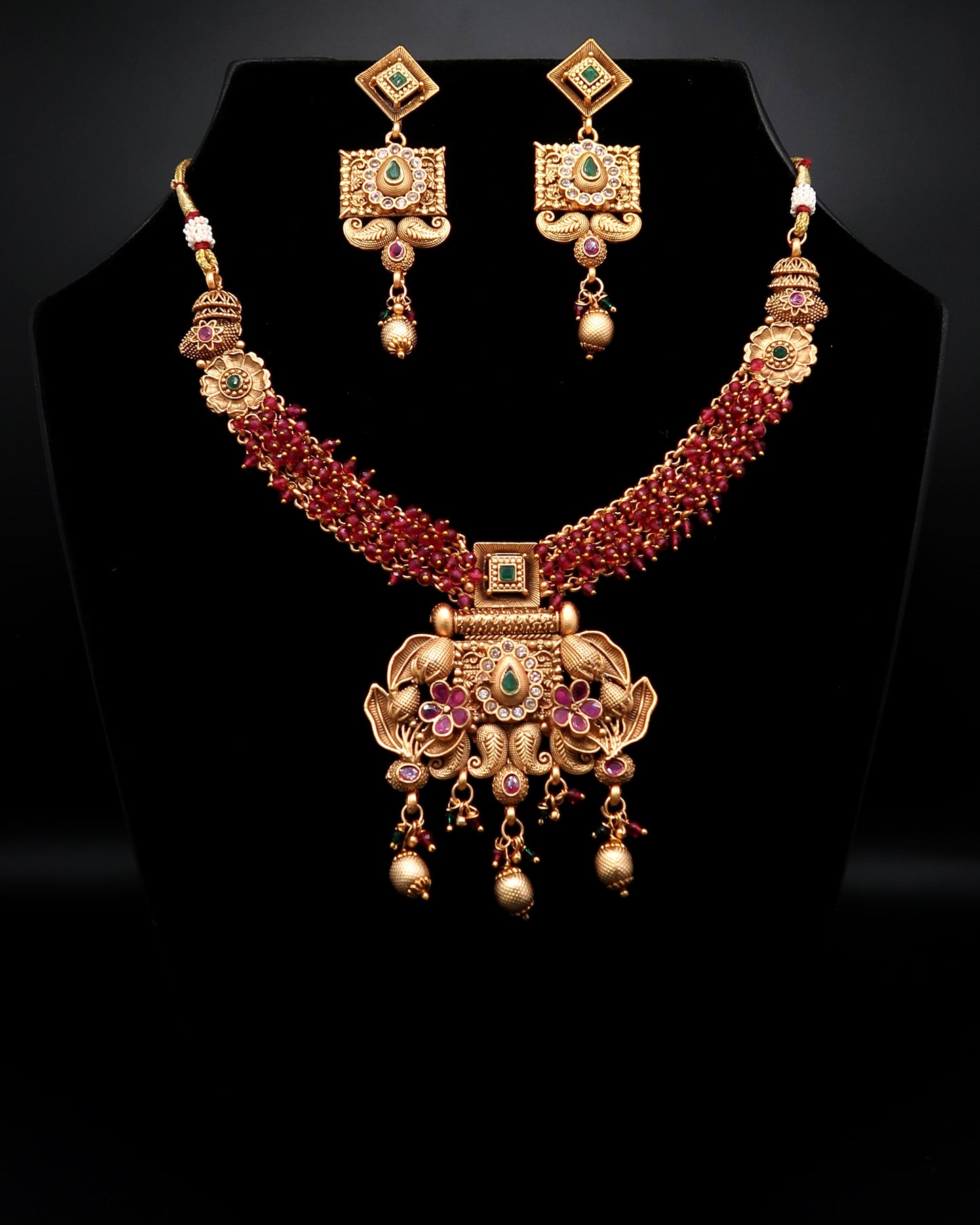 Antique Temple Floral Pendant Necklace Set