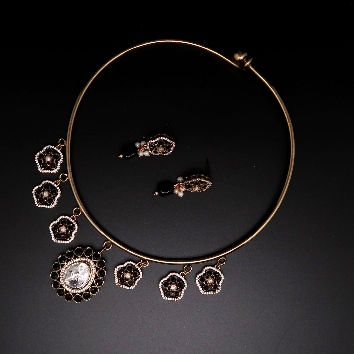 Rajasthani Black Kundan Necklace Set
