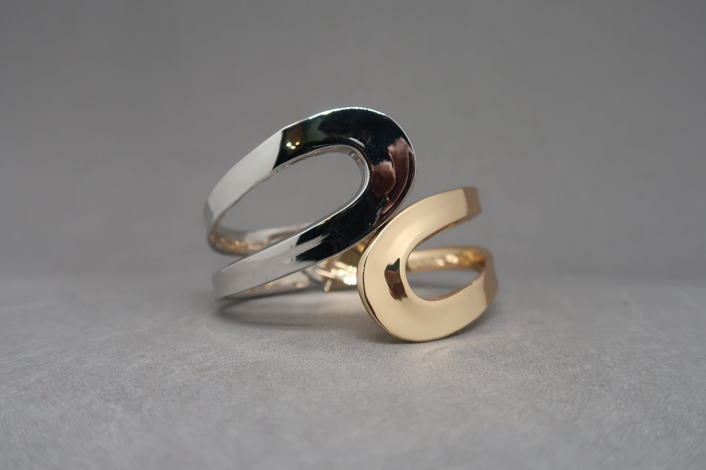 Interlocked Curve Dual Tone Bracelet