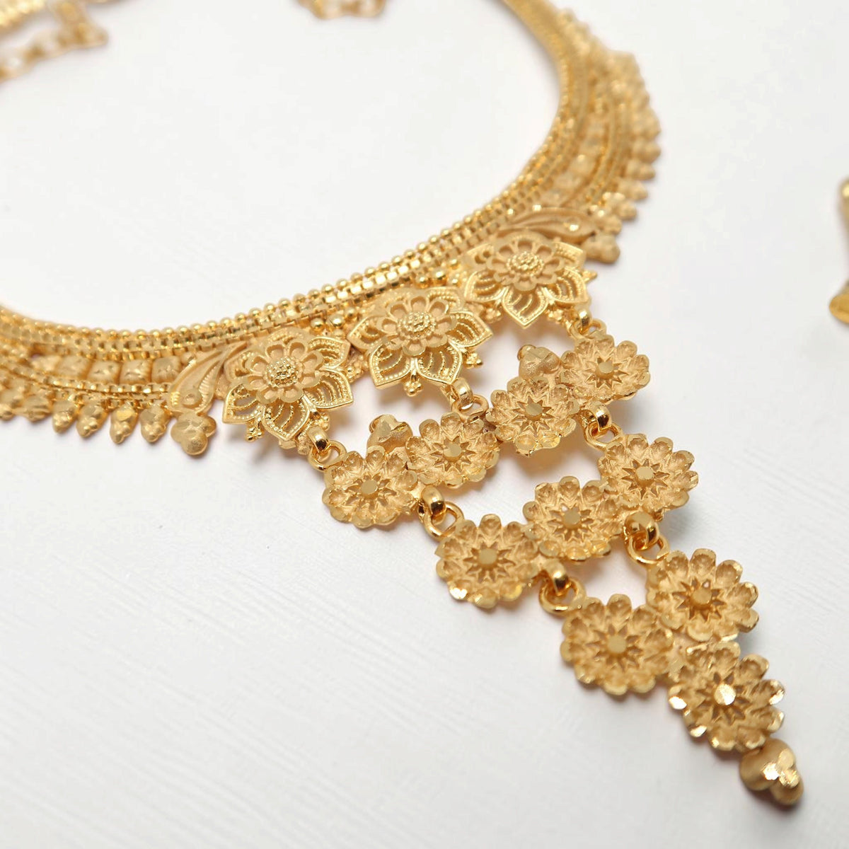 Pushpavali Necklace Set