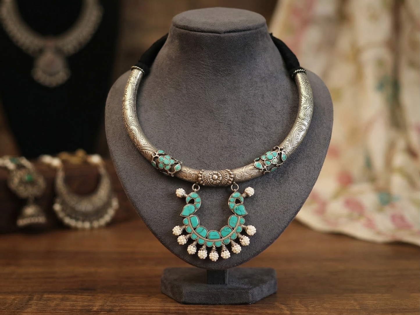 Turquoise Hasli Necklace